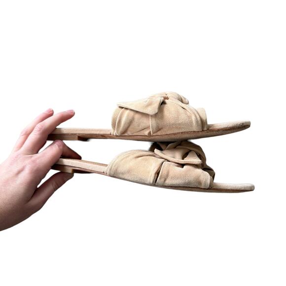 Tory Burch Suede Bow Sandals Beige - Picture 5 of 7